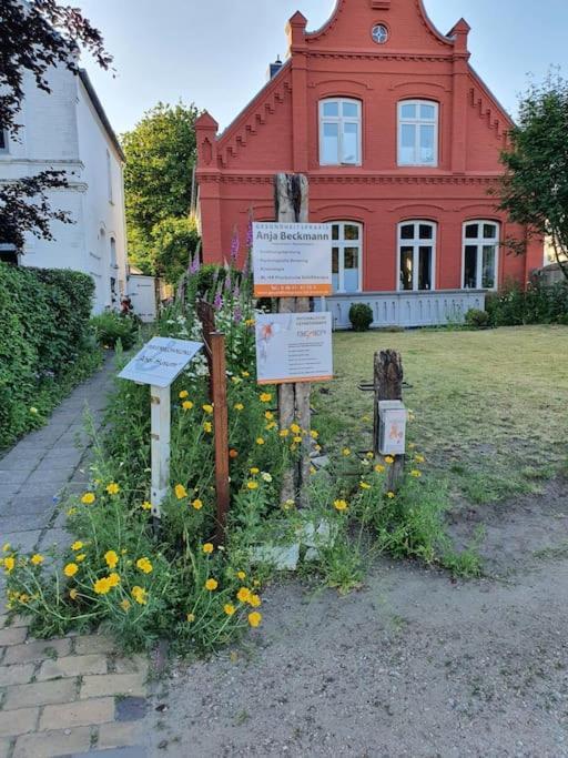 フースムAhoi Husum, Anlegen Und Wohlfuehlenアパートメント エクステリア 写真